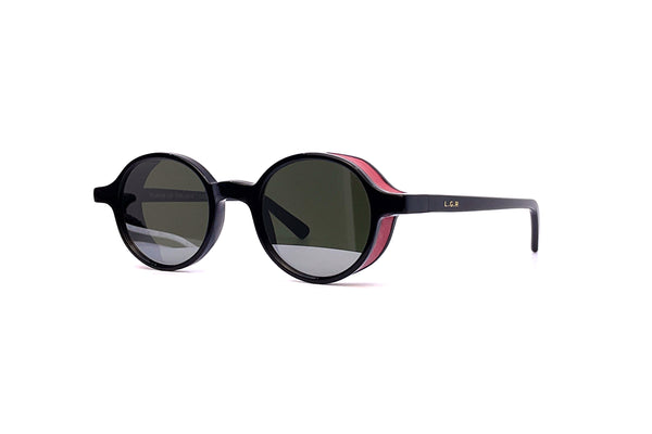 L.G.R - Reunion Explorer Skin (Black 01 | Red Leather | Flat Silver Mirror)