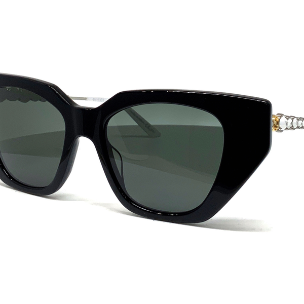 New Authentic Gucci Black Cat-Eye Sunglasses GG0641s 001 Gucci GG0641S 001 - As Seen On Yara Shahidi Sunglasses - US main image 2