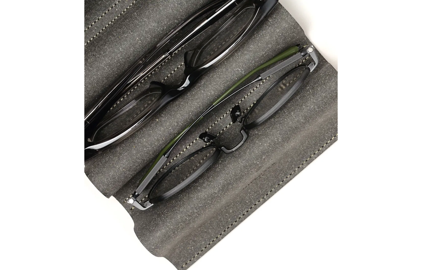 Diffuser Tokyo - Bonded Leather Eyewear Stand - Black (3 Frame