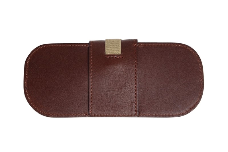 Diffuser Tokyo - Oil Leather Smart Eyewear Case - Dark Brown & Red