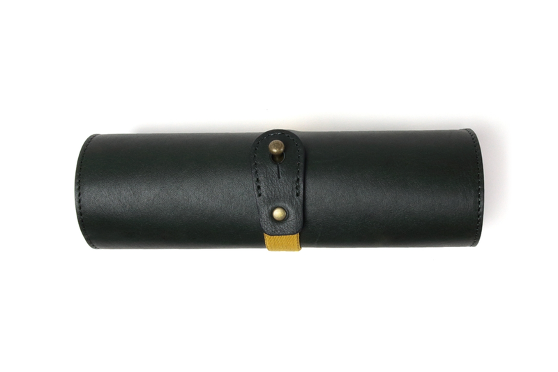 Diffuser Tokyo - Oil Leather Roll Case – Good See Co.