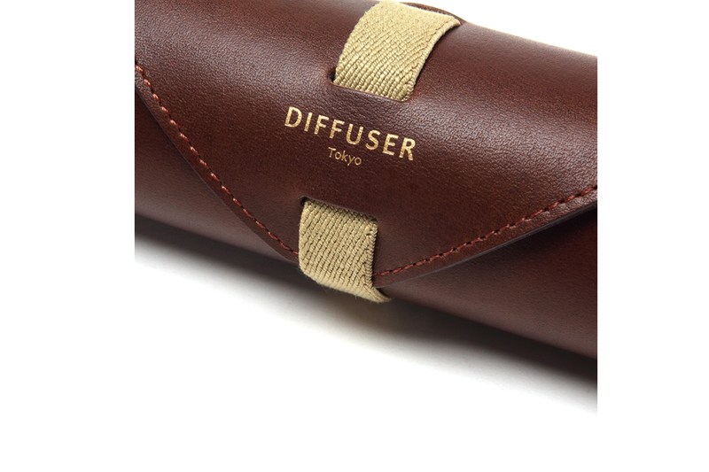 Diffuser Tokyo - Oil Leather Roll Case - Dark Brown & Red