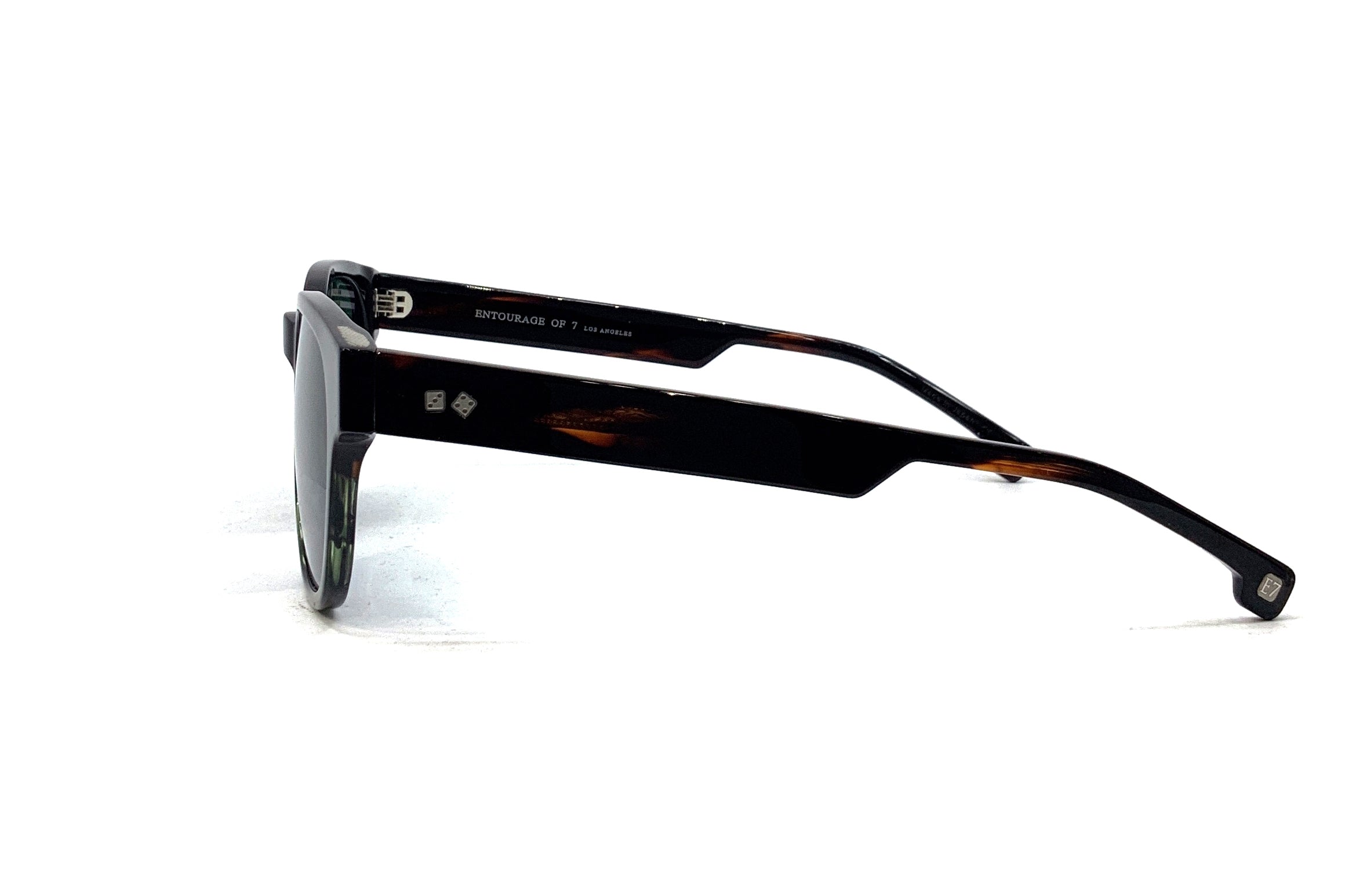 Entourage of 7 - Beacon XL (08-99) (Brown/Green)