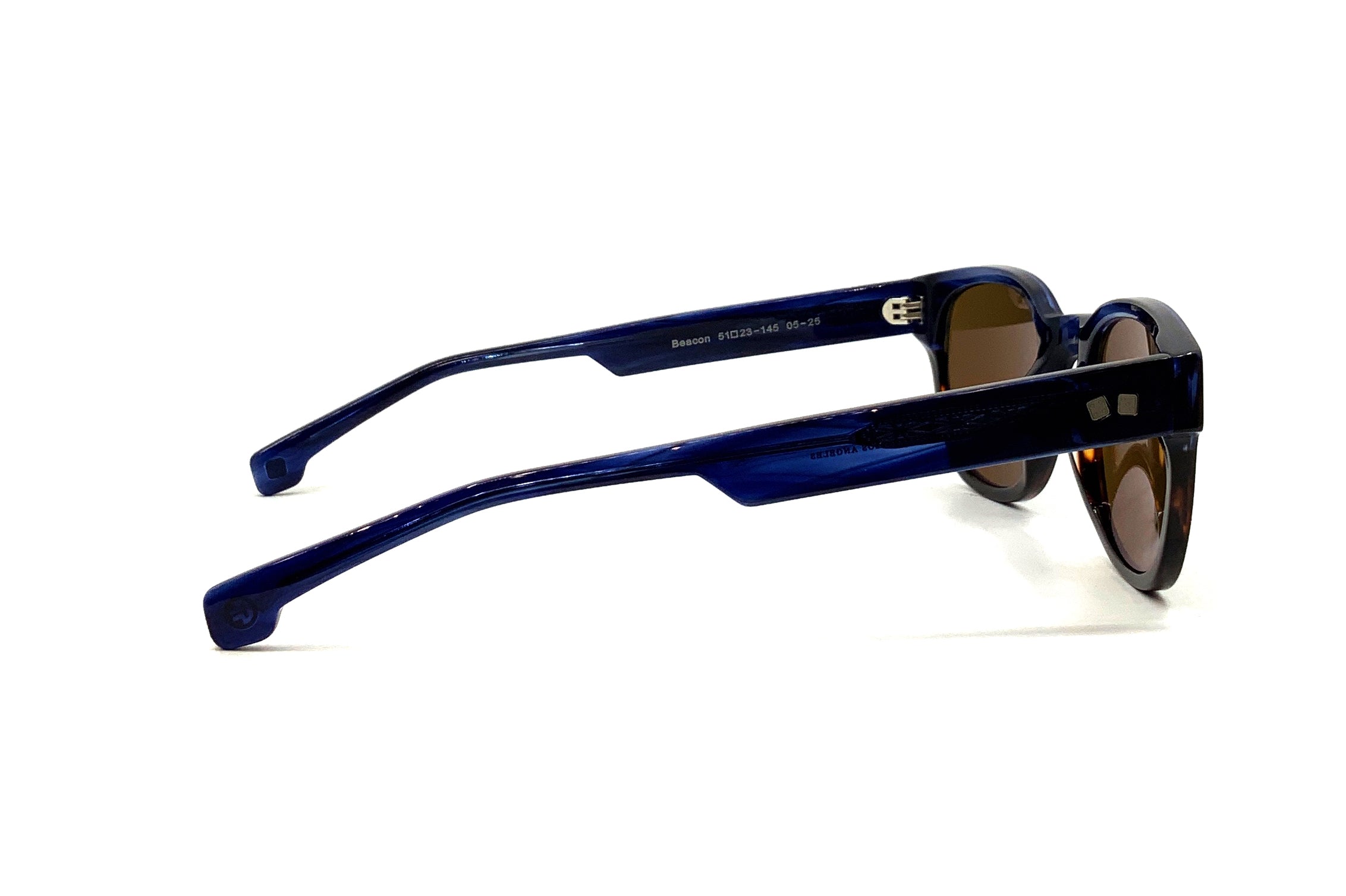 Entourage of 7 - Beacon (05-25) (Blue/Brown)