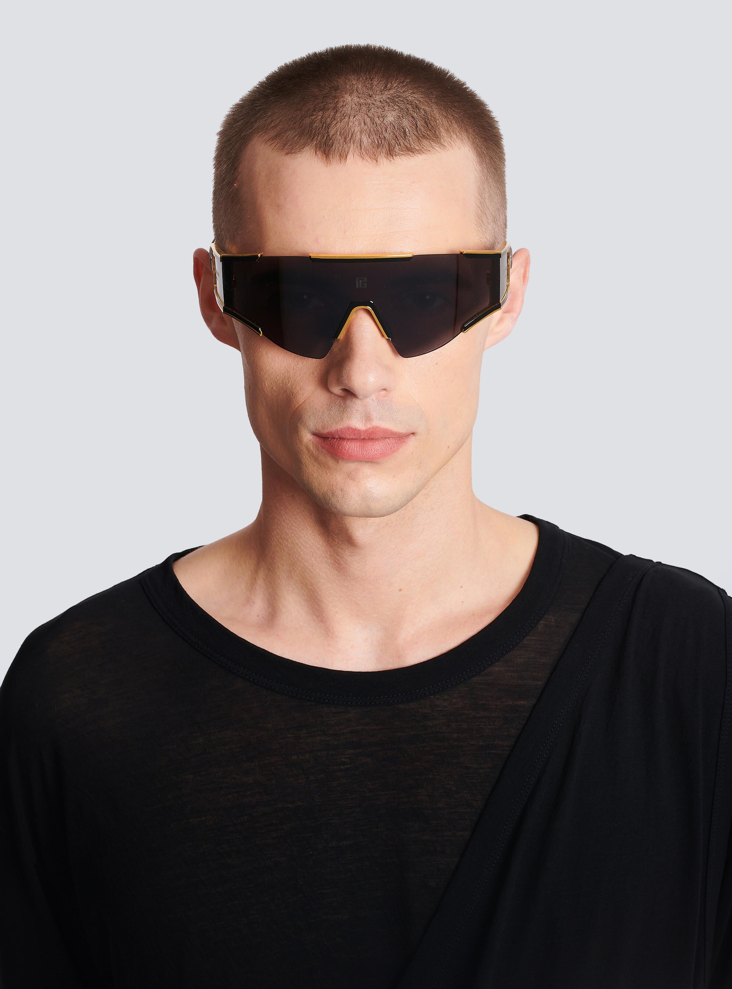 サングラス BALMAIN SS25 Unisex SUNGLASSES (BPS-138A-141 138A GOLD) Balmain BPS-138A-141 FLECHE Unisex Sunglasses – Lexor Miami